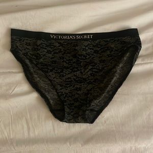 NWT Victoria’s Secret bikini panty - Size XL